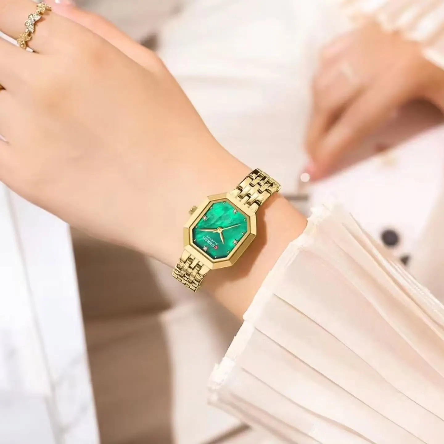 ساعت مچی زنانه کارن مدل CURREN 9108 اورجینال بند استیل ضدآب